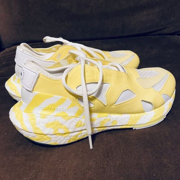 Adidas Stella McCartney Ultraboost Sneaker Size 6.5 US Chiffon Yellow 38 EUR - Picture 5 of 7